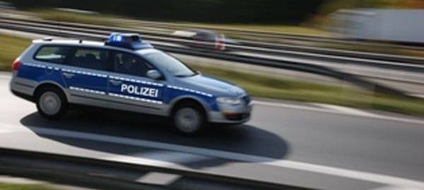 Bedburg: Junger Mann stirbt auf L279