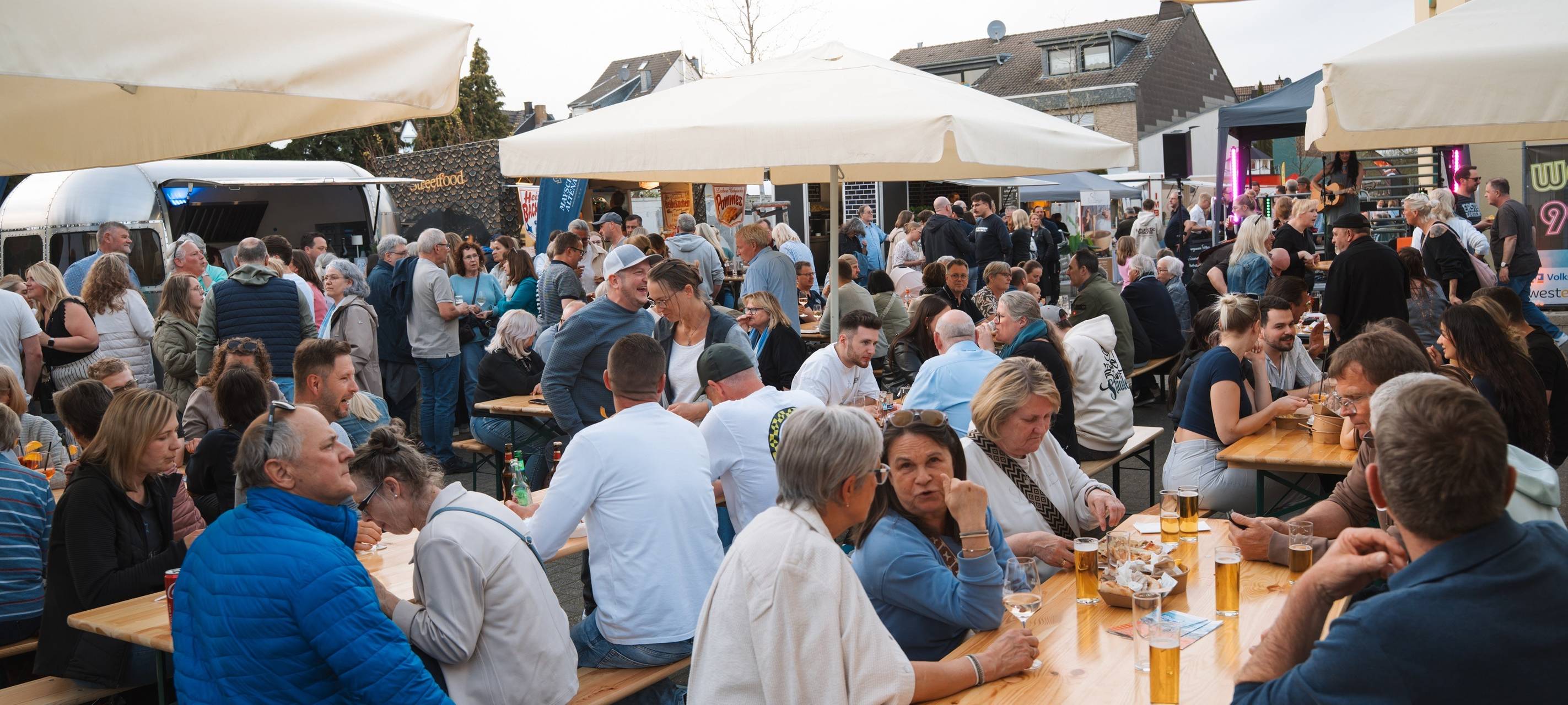 Feierabend-Markt in Elsdorf geht in die nächste Runde